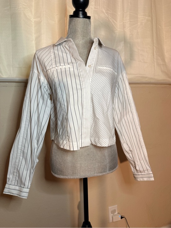 Dear John Tops - Dear John Cropped White Pinstripe Button-Up Shirt